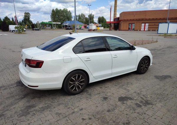 Volkswagen Jetta cena 30000 przebieg: 338400, rok produkcji 2015 z Piła małe 106